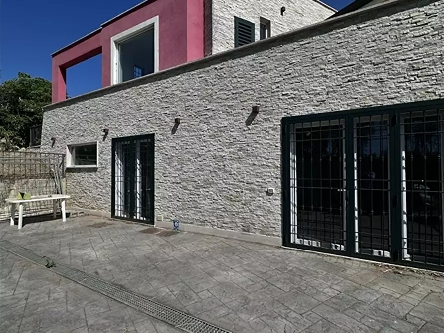 Immagine 30 di Villa in vendita  in via odino a Anzio