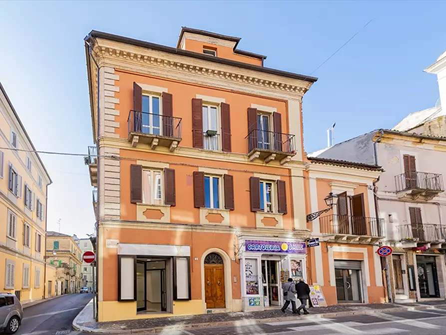 Immagine 20 di Locale commerciale in affitto  in Via Arniense a Chieti