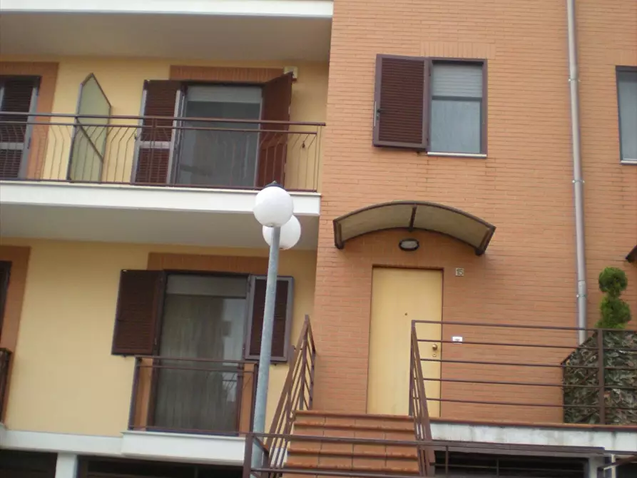 Immagine 1 di Villetta a schiera in vendita  in Via La Spezia  a Cerignola