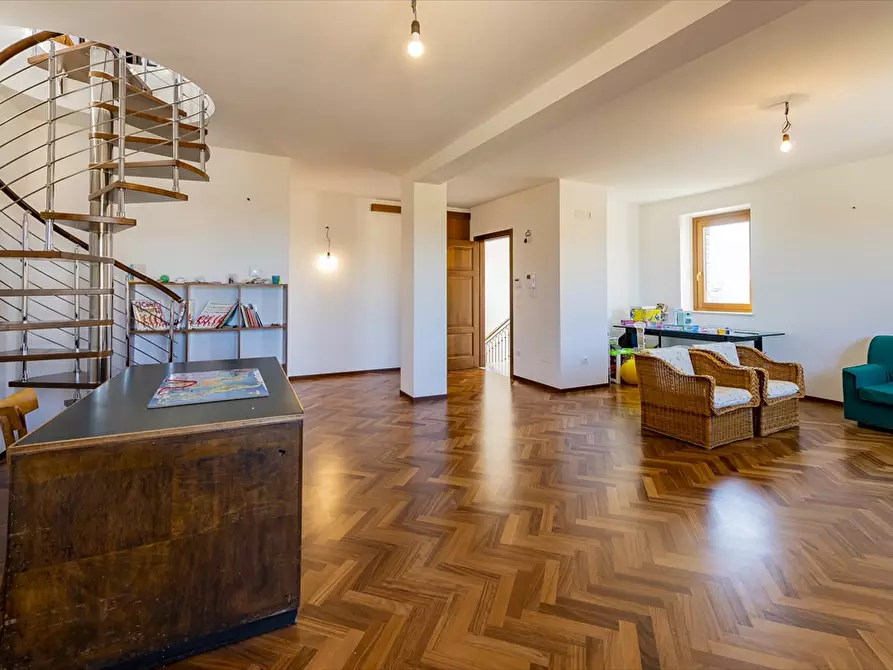 Immagine 15 di Villa in vendita  in Via Di Luzio a Cepagatti