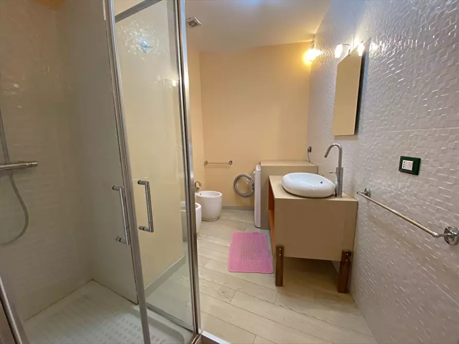 Immagine 9 di Appartamento in vendita  in via francesco viaggi 7 a Chieti