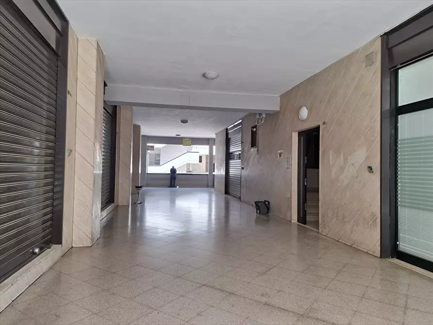 Immagine 2 di Ufficio in vendita  in Viale della Repubblica, 24/H a Modugno