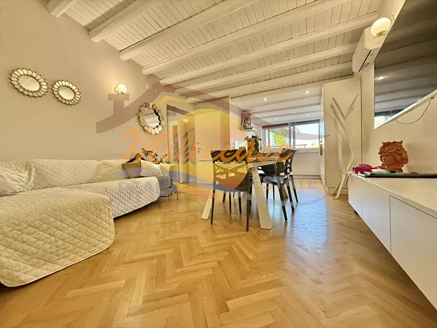 Immagine 4 di Villa in vendita  in VIA OZANAM a Siracusa