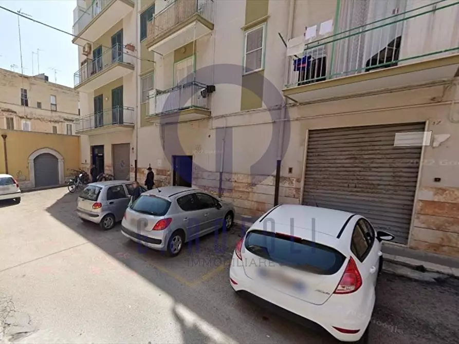 Immagine 1 di Garage in vendita  in Largo Labirinto a Bisceglie