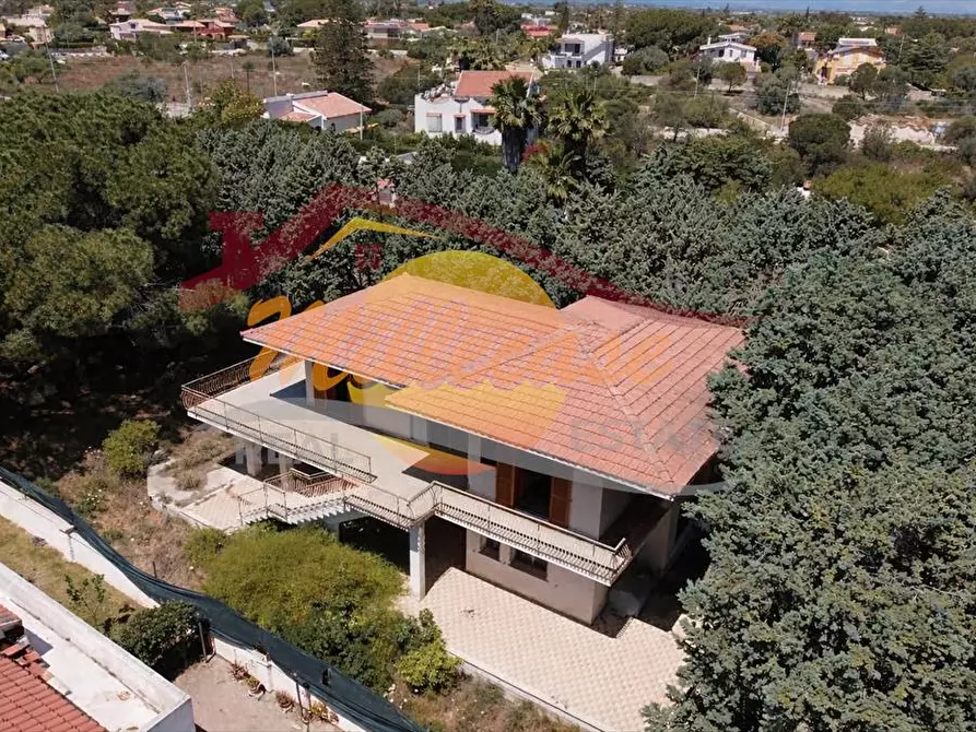 Immagine 1 di Villa in vendita  in via mar di bering a Siracusa