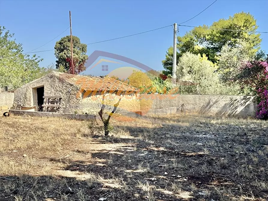 Immagine 1 di Casa indipendente in vendita  in Via Maria Luigi monti  a Siracusa