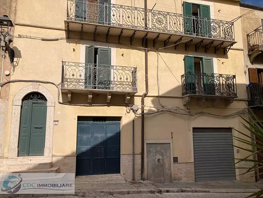 Immagine 1 di Casa indipendente in vendita  in Piazza Crocifisso a Prizzi