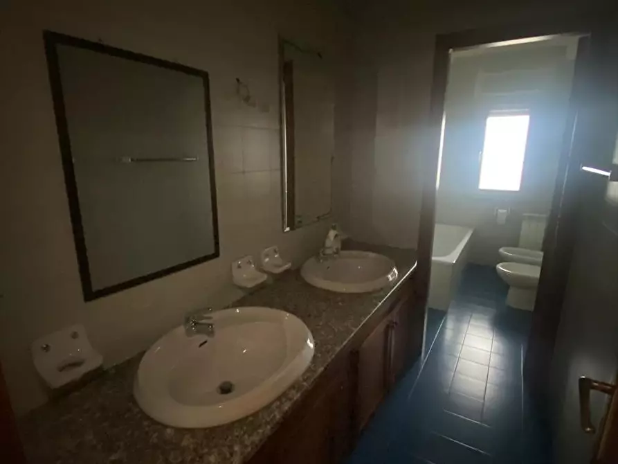 Immagine 7 di Appartamento in affitto  in Viale Delle Rose n 13 a Lercara Friddi