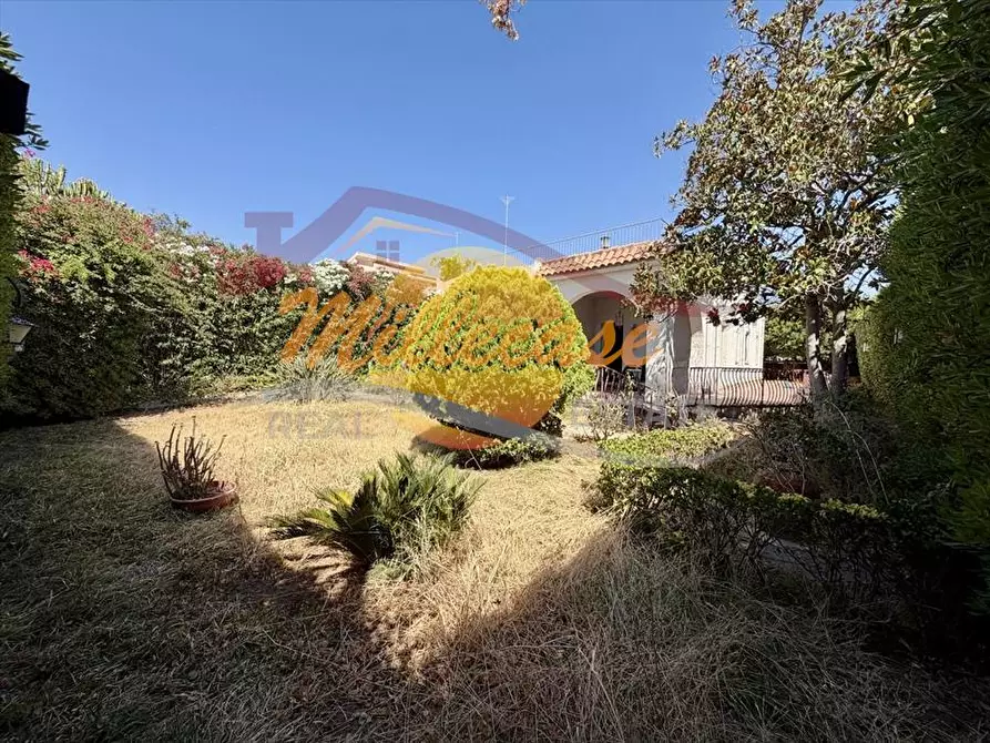 Immagine 4 di Villa in vendita  in viale dei lidi a Siracusa