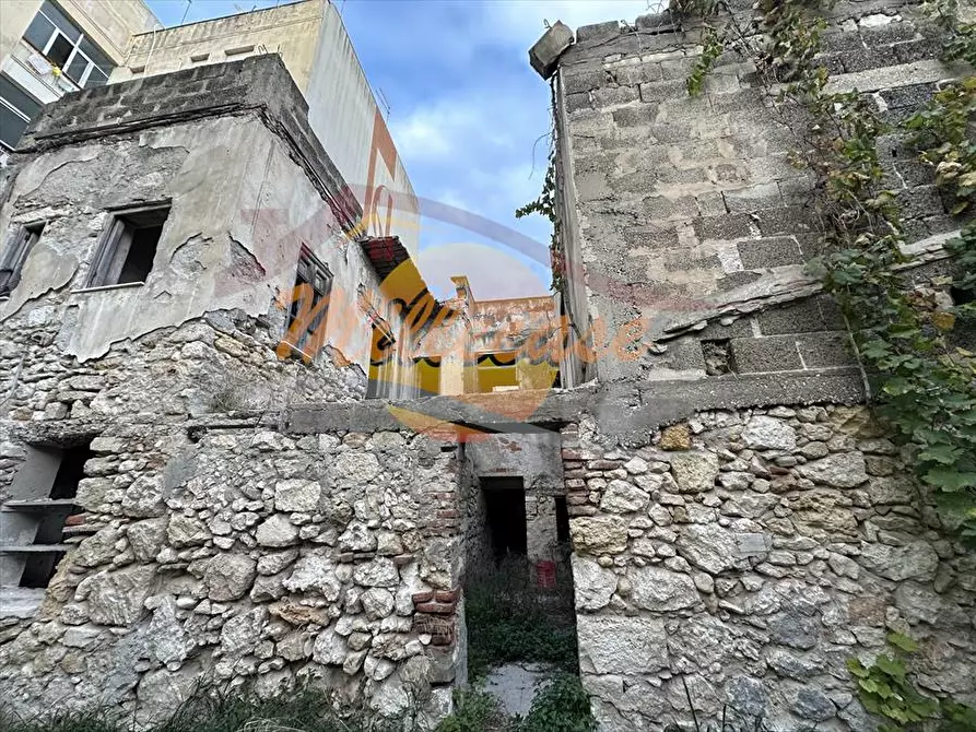 Immagine 6 di Palazzo in vendita  in via venezia a Siracusa