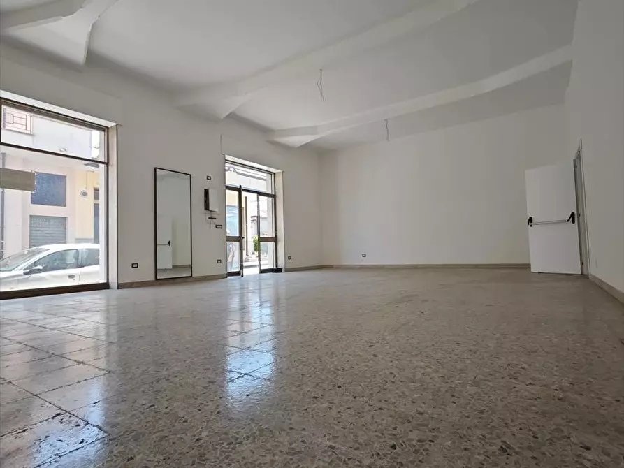 Immagine 5 di Locale commerciale in affitto  a Taurianova