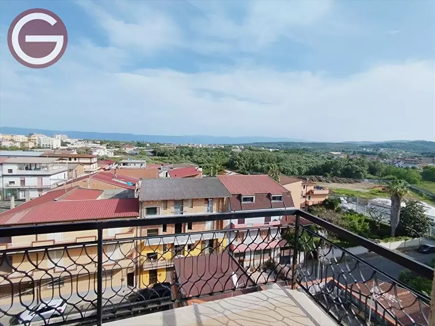 Immagine 13 di Appartamento in vendita  a Gioia Tauro