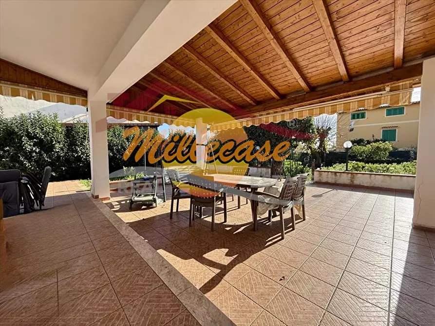 Immagine 3 di Villa in vendita  in VIA ELORINA a Siracusa