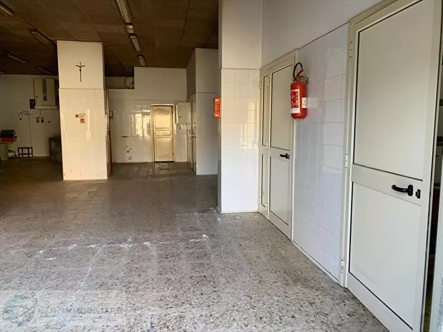 Immagine 4 di Locale commerciale in vendita  in Via Rosario Nicoletti a Lercara Friddi