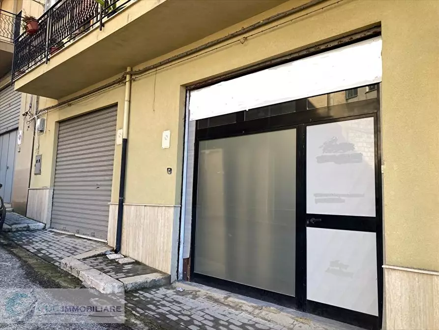 Immagine 1 di Locale commerciale in vendita  in Via Salvo D'Acquisto 15 a Lercara Friddi