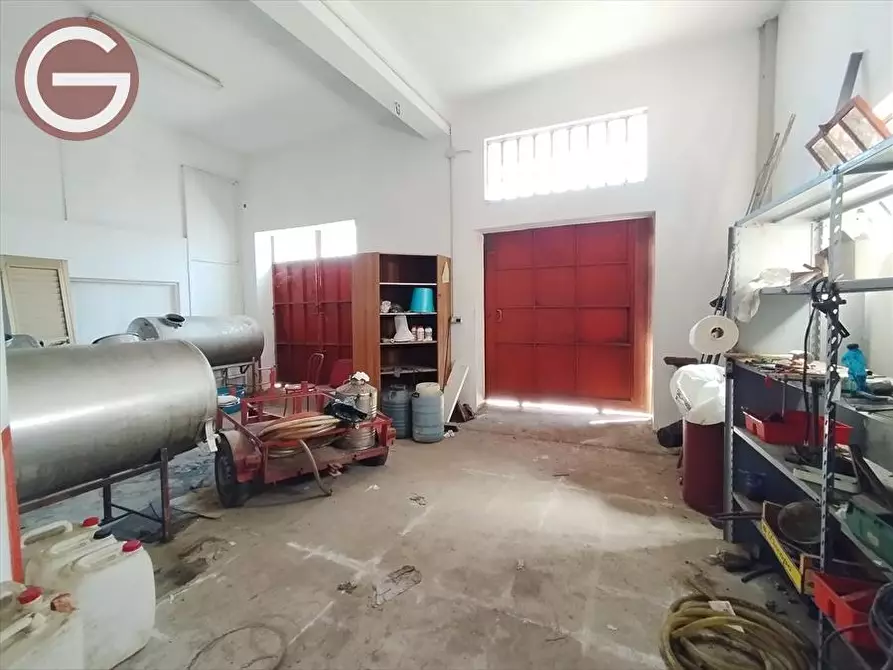 Immagine 3 di Garage in vendita  a Taurianova