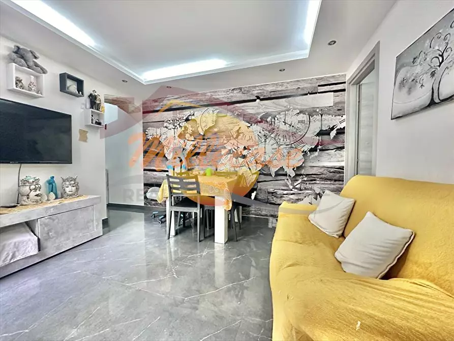 Immagine 4 di Appartamento in vendita  in piazza santa lucia a Siracusa