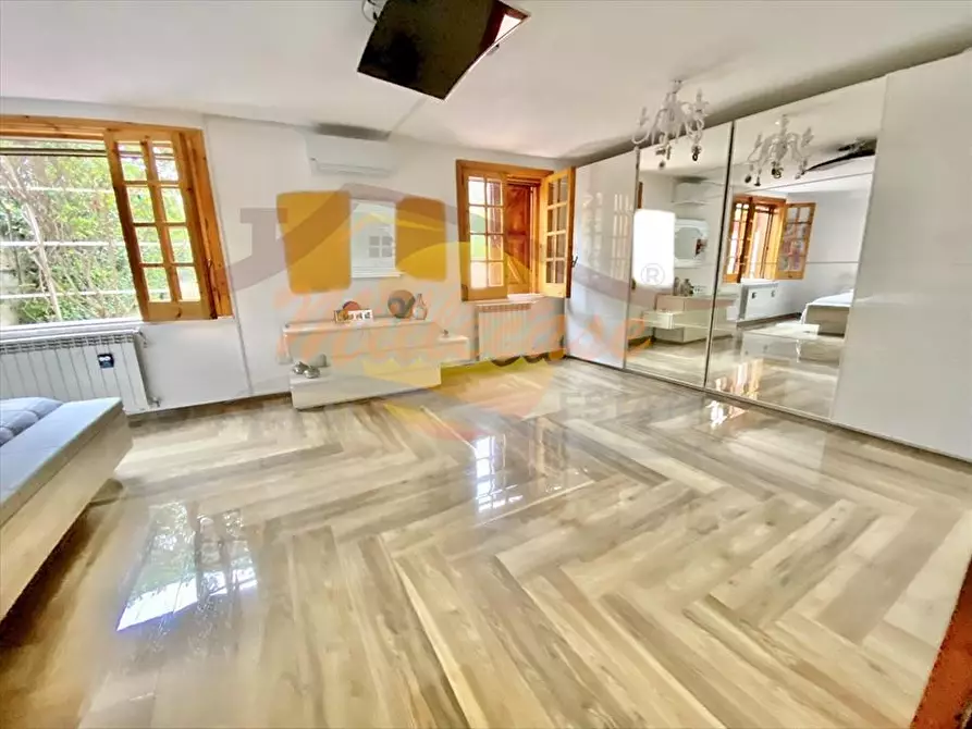Immagine 29 di Villa in vendita  in VIA MARIA LIUGI MONTI a Siracusa