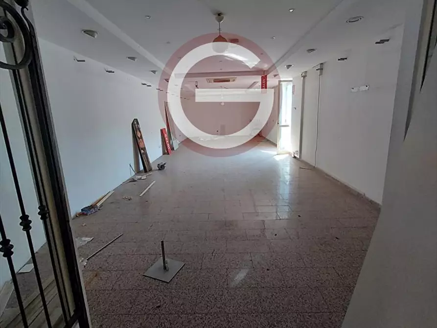 Immagine 16 di Locale commerciale in vendita  a Cittanova