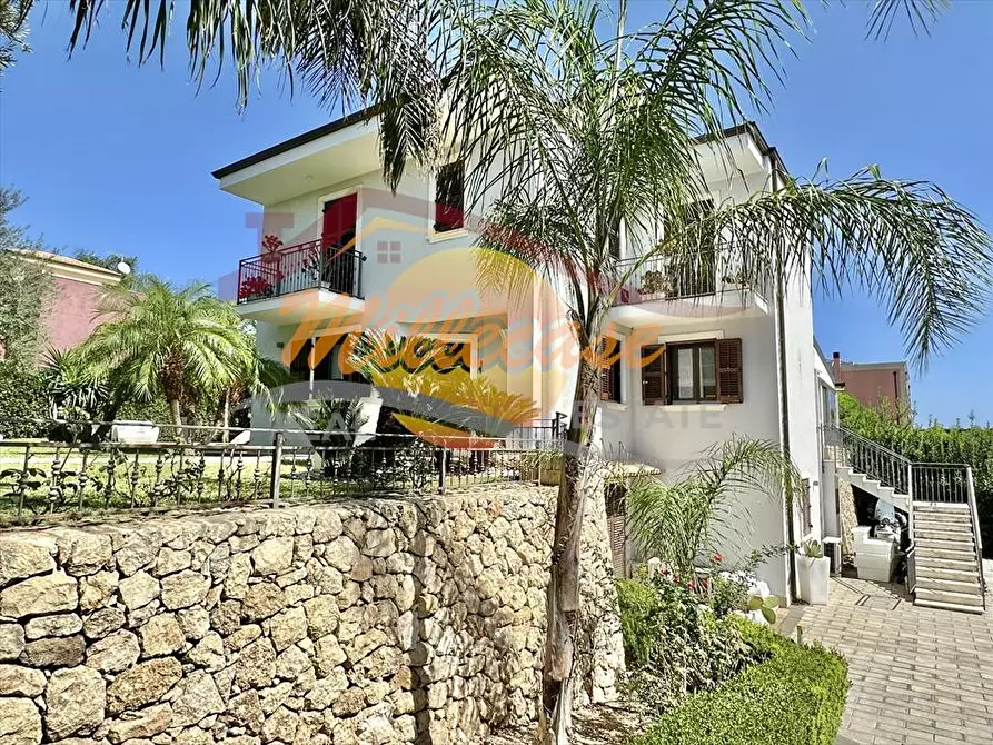 Immagine 3 di Villa in vendita  a Siracusa
