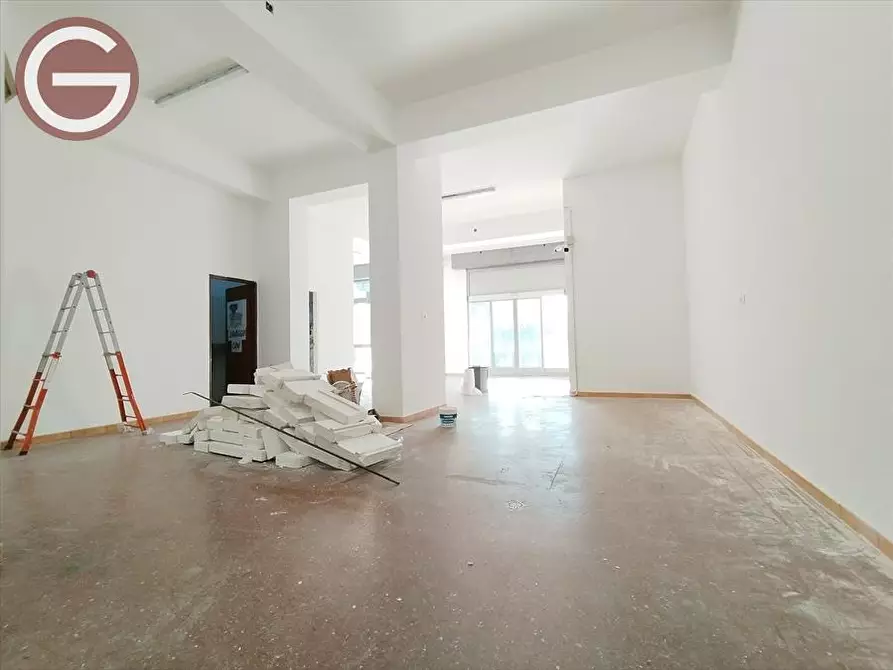 Immagine 5 di Locale commerciale in affitto  a Taurianova