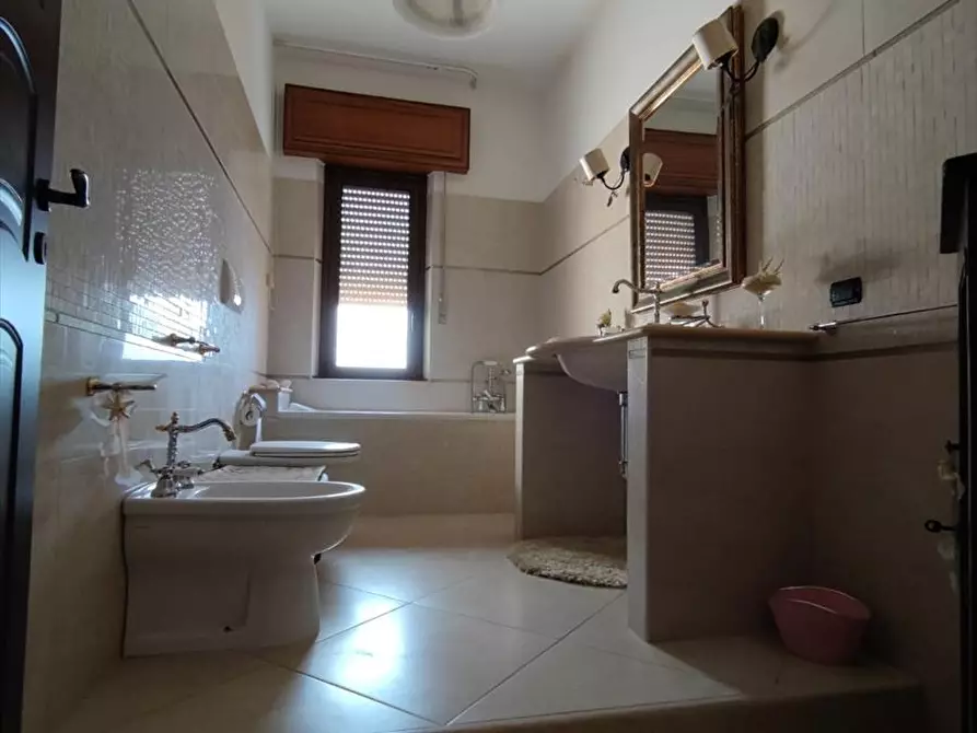 Immagine 9 di Appartamento in vendita  a Gioia Tauro