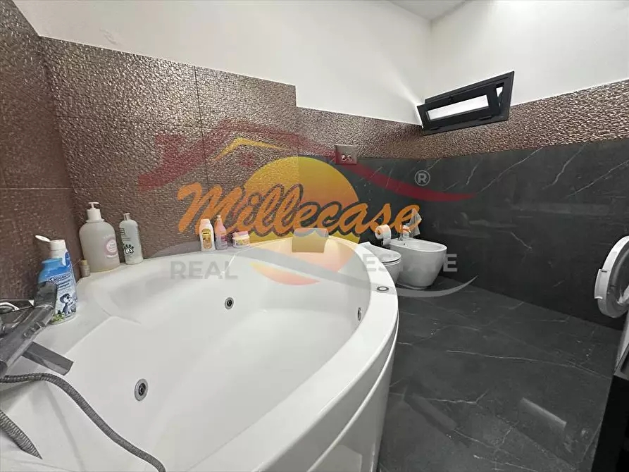 Immagine 21 di Appartamento in vendita  in piazza santa lucia a Siracusa