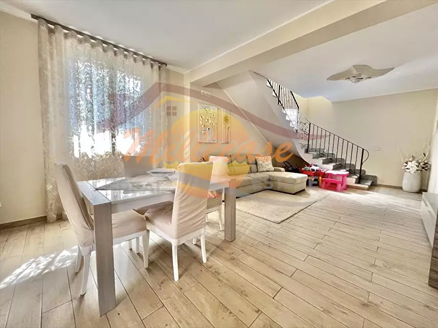 Immagine 2 di Villa in vendita  in plemmirio a Siracusa