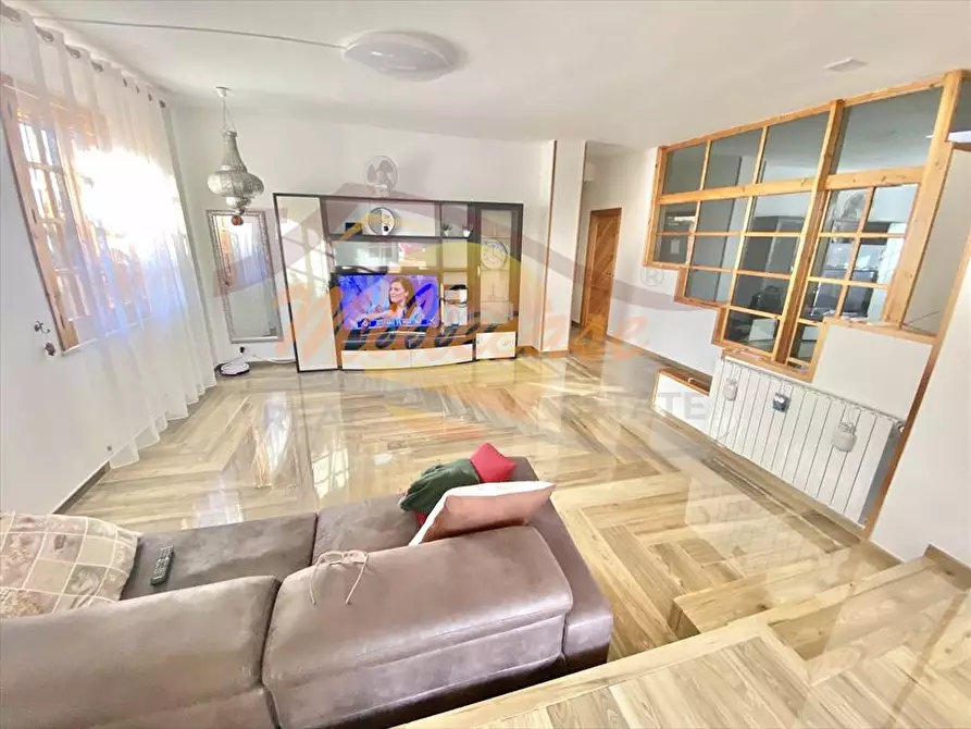 Immagine 6 di Villa in vendita  in VIA MARIA LIUGI MONTI a Siracusa