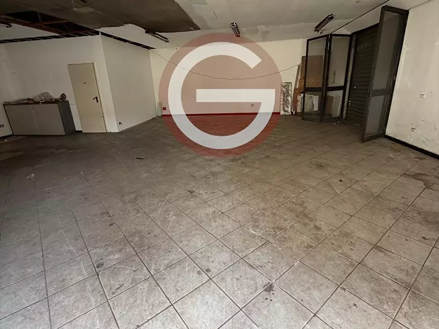 Immagine 7 di Locale commerciale in vendita  a Taurianova