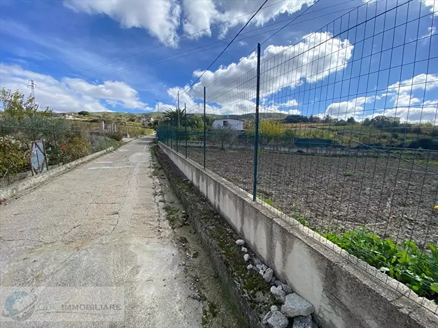 Immagine 2 di Terreno agricolo in vendita  in Via Giacomo Leopardi a Valledolmo
