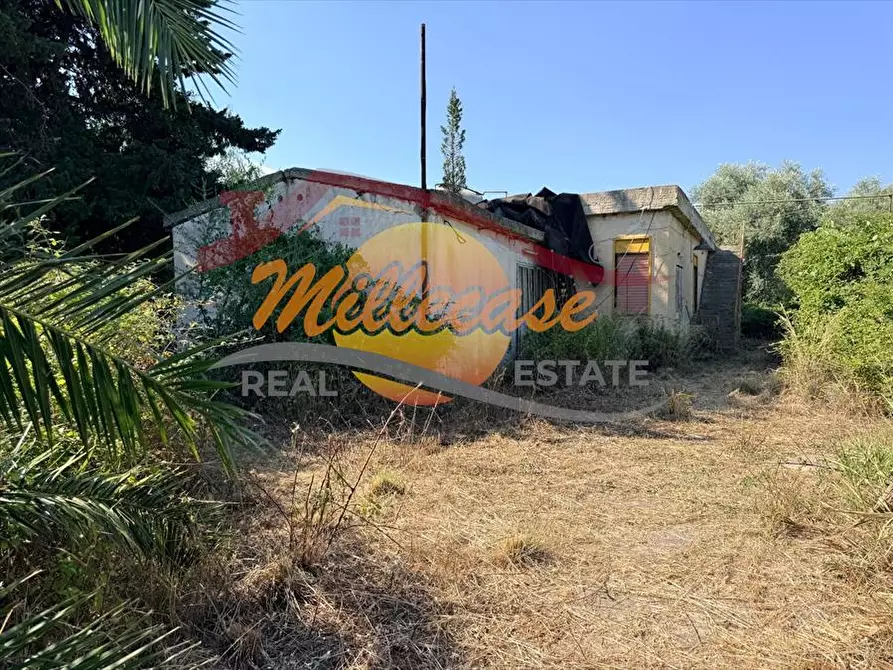 Immagine 2 di Villa in vendita  in VIA SAN GIOVANNI BOSCO 12 a Siracusa