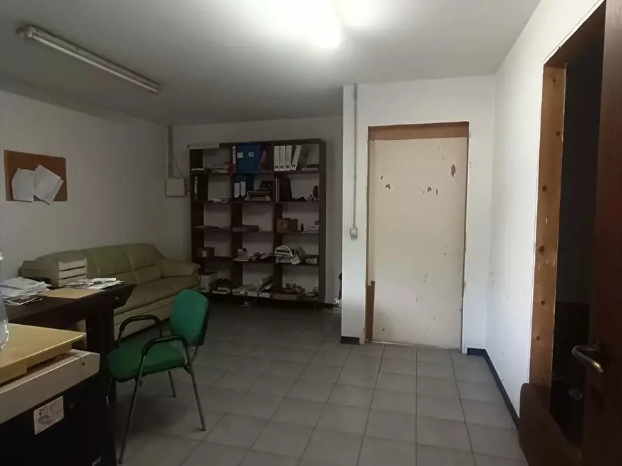 Immagine 10 di Capannone industriale in affitto  a Taurianova