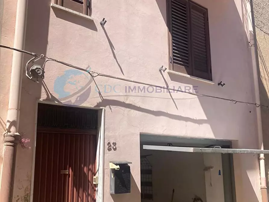 Immagine 1 di Casa indipendente in vendita  in Via Napoli 23 a Lercara Friddi