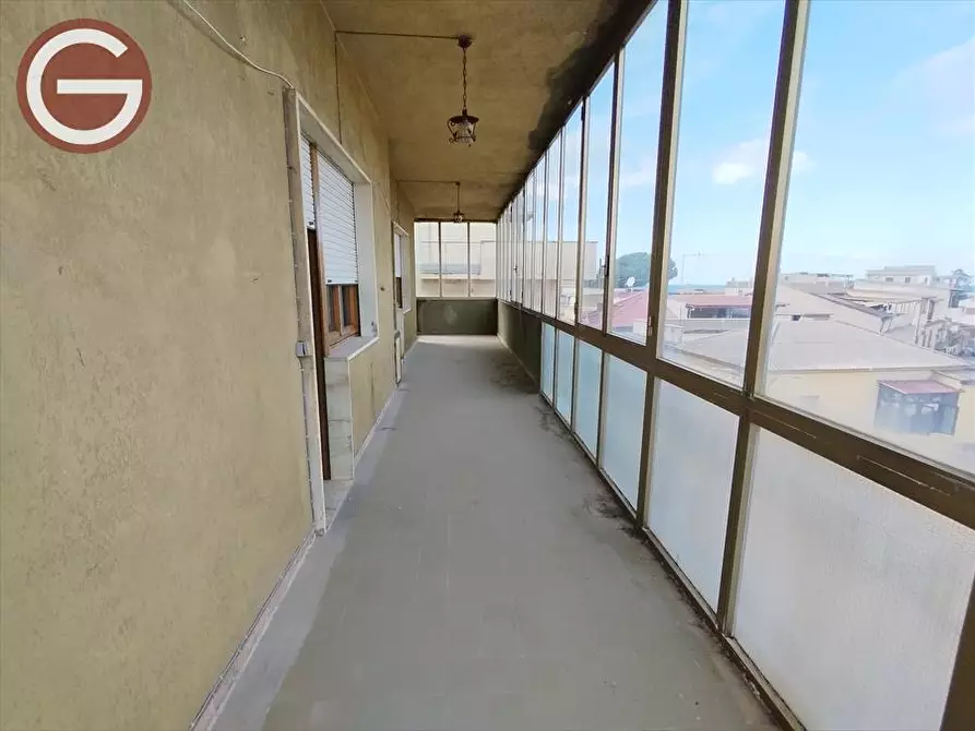 Immagine 11 di Appartamento in vendita  a Gioia Tauro