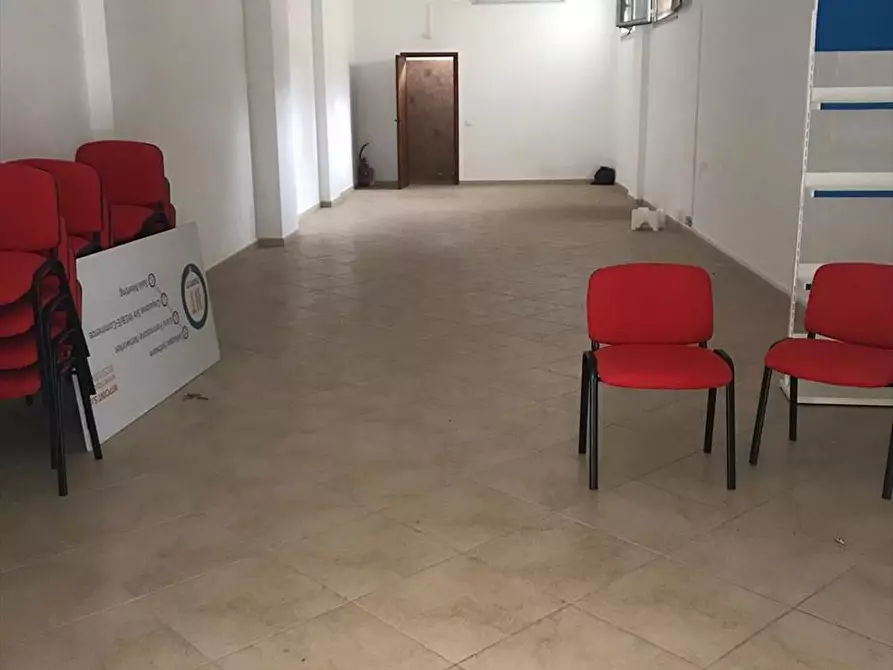 Immagine 6 di Locale commerciale in affitto  in via cesaro a Trapani