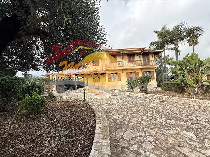 Immagine 15 di Villa in vendita  in viale Garrone a Melilli