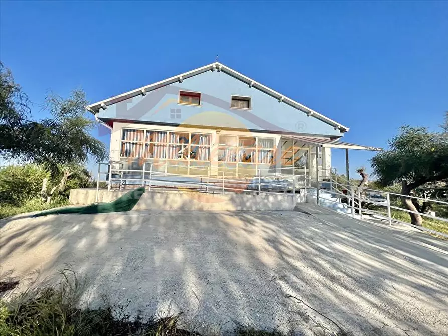 Immagine 22 di Villa in vendita  in VIA BRANCATI a Siracusa