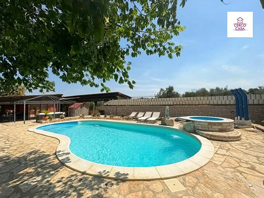 Immagine 2 di Villa in vendita  in via salinagrande a Trapani