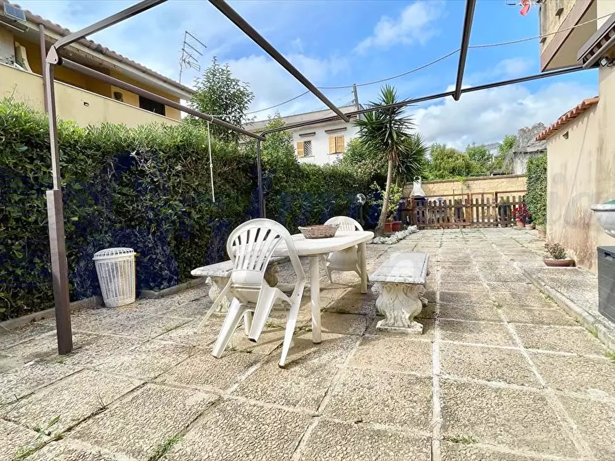 Immagine 1 di Appartamento in vendita  in Via Ettore 16 a Ardea