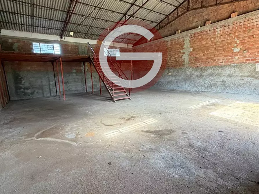 Immagine 4 di Capannone industriale in affitto  a Taurianova