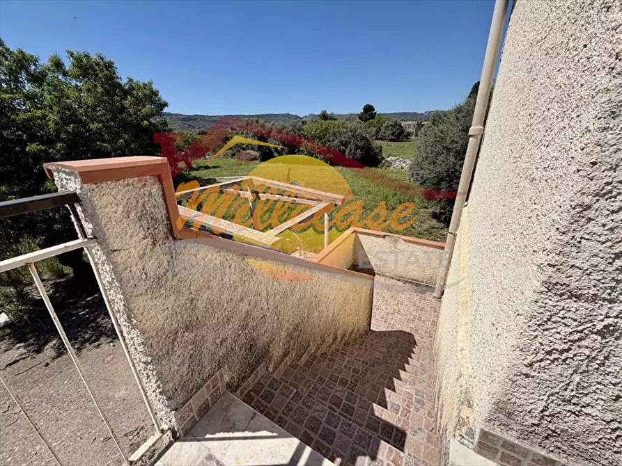 Immagine 10 di Villa in vendita  in contrada monasteri a Floridia