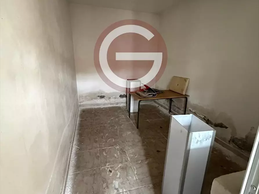 Immagine 6 di Deposito in vendita  a Taurianova