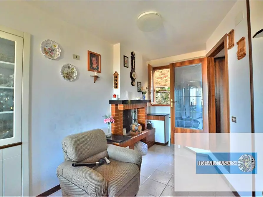 Immagine 5 di Casa indipendente in vendita  in Loro Piceno Via Monte Grappa a Loro Piceno