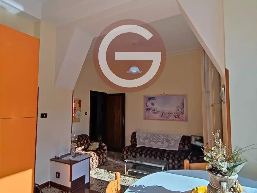 Immagine 12 di Palazzo in vendita  a Taurianova