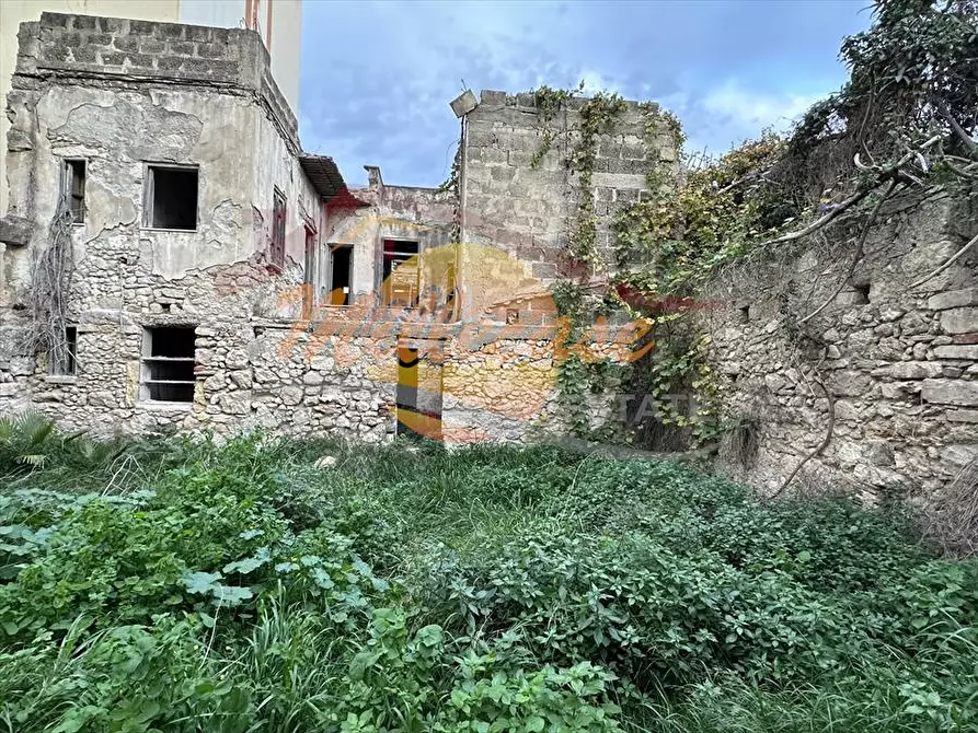 Immagine 5 di Palazzo in vendita  in via venezia a Siracusa