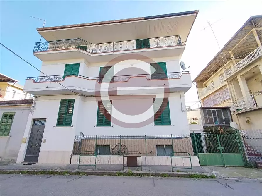 Immagine 2 di Palazzo in vendita  a Taurianova
