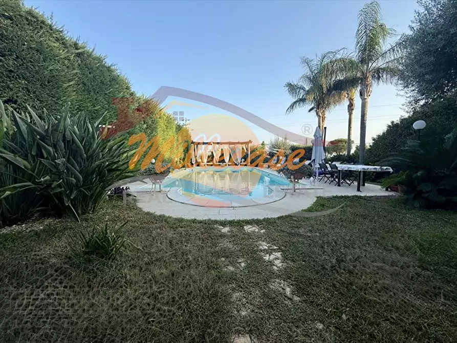 Immagine 1 di Villa in vendita  in TRAVERSA SINERCHIA a Siracusa