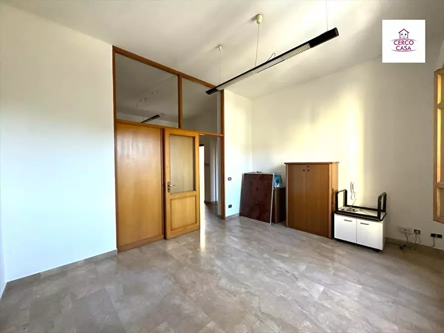 Immagine 10 di Ufficio in vendita  a Trapani