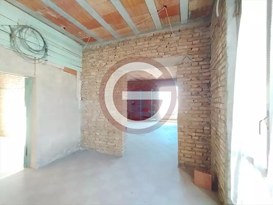 Immagine 25 di Palazzo in vendita  a Taurianova